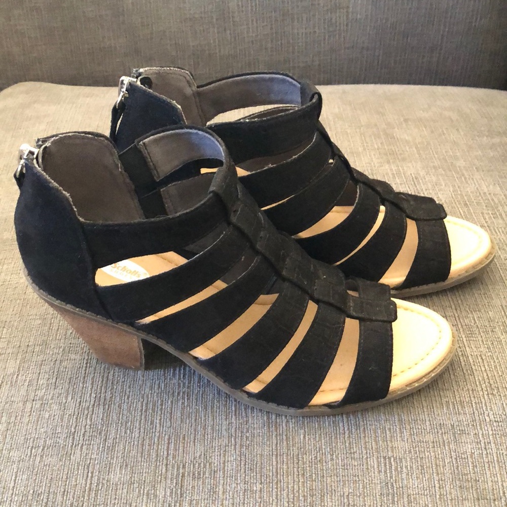 EUC Black Embossed Animal Print Sandals